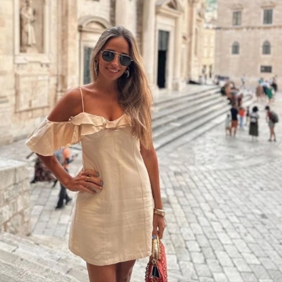 MANGO Ruffled shoulder dress - Picture 2 of 9